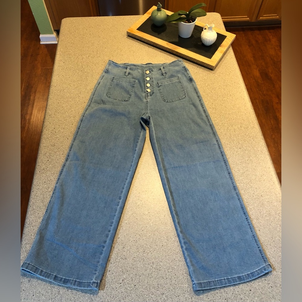 Women's Blue Wide-Leg Crop Jeans / SIZE 12 LONG